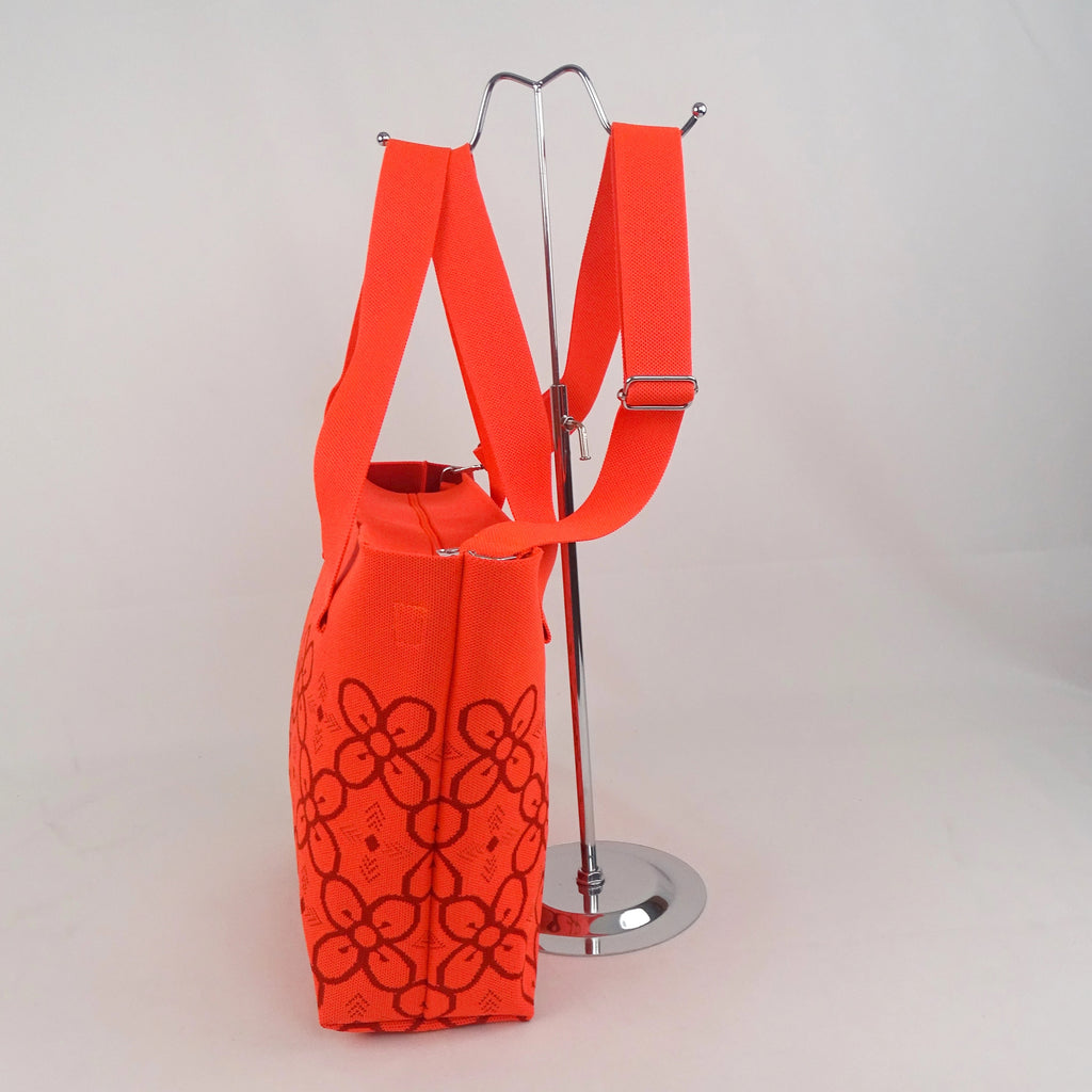 Bese Saka Medium Tote Bag