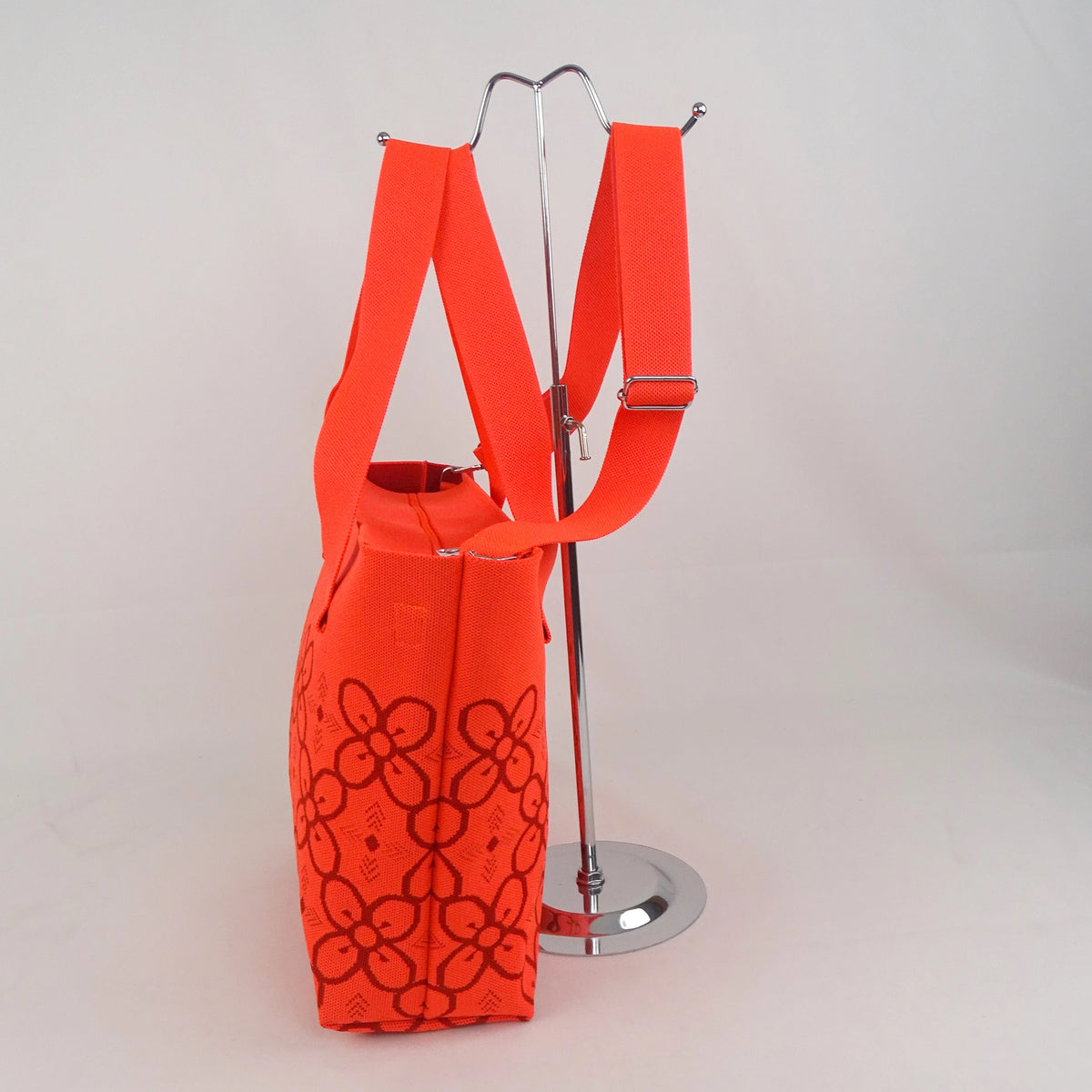 Bese Saka Medium Tote Bag