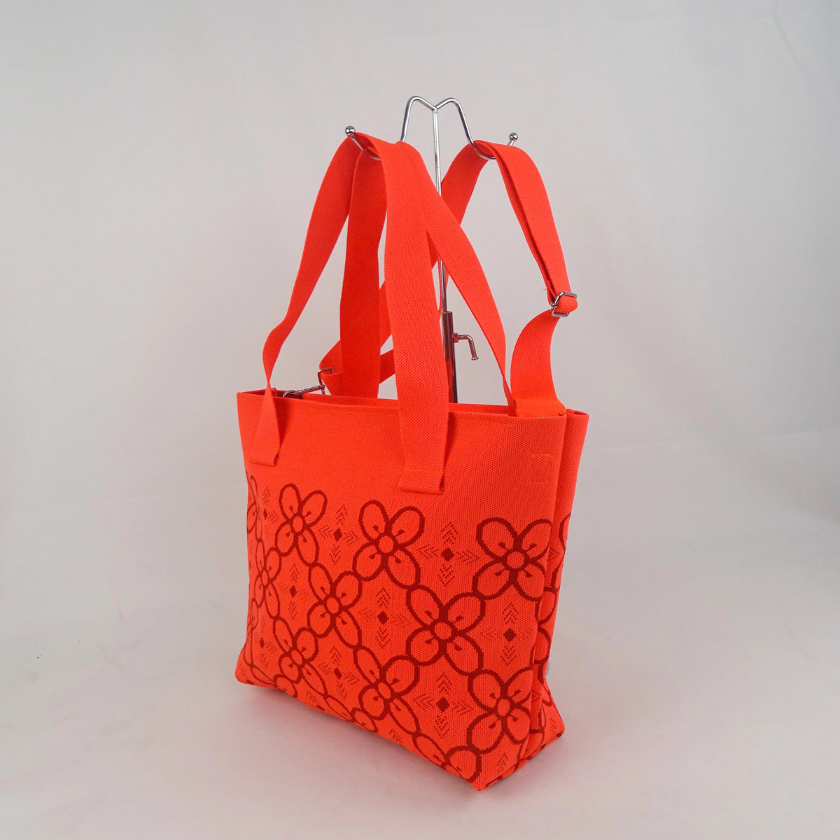 Bese Saka Medium Tote Bag